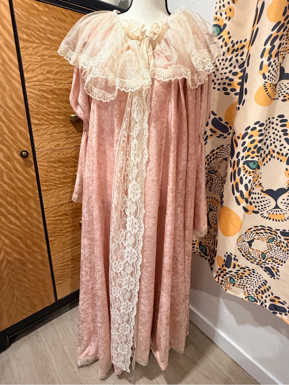 Vintage Hopeless Romaniv  Pink Velvet Lace Trim dress small medium